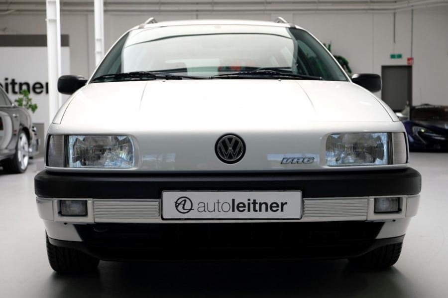  Volkswagen Passat VR6 Variant Satinsilber Metallic (B3) 1992 года  (фото 32 из 51)